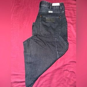 🔥NWT🔥 Wrangler’s Women’s Relaxed Carpeter Jeans Sz: 26” waist 30” inseam